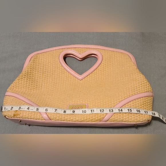 XOXO Y2K 2000s Pink Heart Cutout Straw/Rattan Bag - Picture 10 of 10